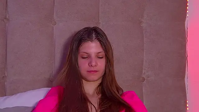 AudreyBarlow online show from 1, 3, 2025