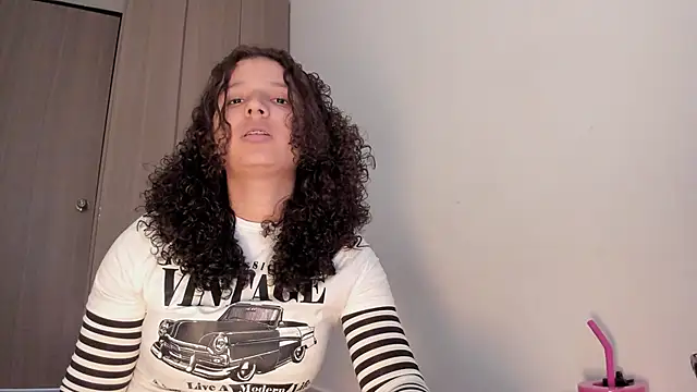 Snapshot of Cositarica_ chatting on 4, 10, 2025 Cositarica online show from 4, 10, 2025