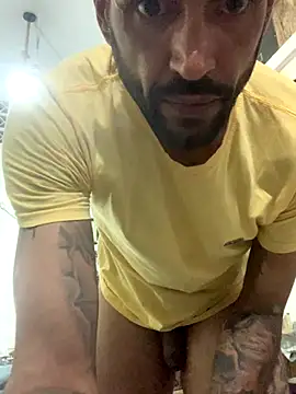 Snapshot of raphadoors19 chatting on 12, 11, 2025 raphadoors19 online show from 12, 11, 2025