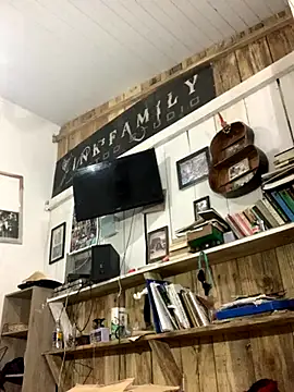 Snapshot of raphadoors19 chatting on 17, 11, 2025 raphadoors19 online show from 17, 11, 2025