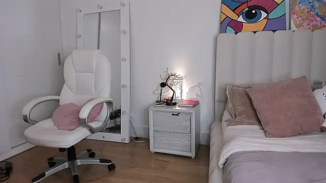 Snapshot of Daniela_Miller_ chatting on 27, 9, 2025 Daniela Miller online show from 27, 9, 2025