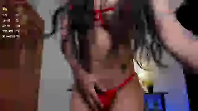 Snapshot of girl_dollxx chatting on 10, 12, 2024 girl dollxx online show from 10, 12, 2024