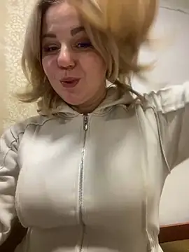 Snapshot of Cute_sun chatting on 1, 1, 2025 Cute sun online show from 1, 1, 2025