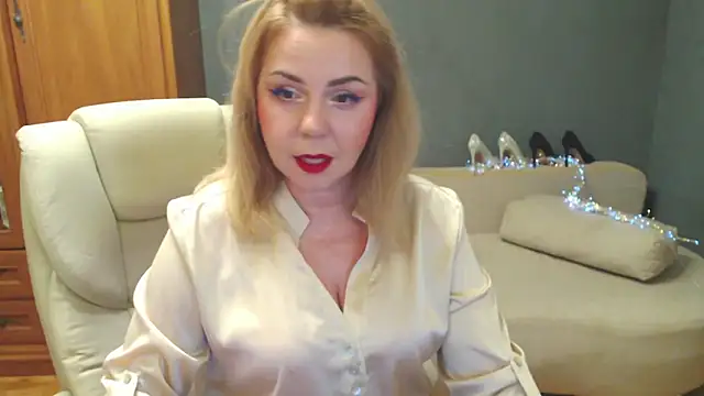 Snapshot of Cute_sun chatting on 16, 10, 2025 Cute sun online show from 16, 10, 2025