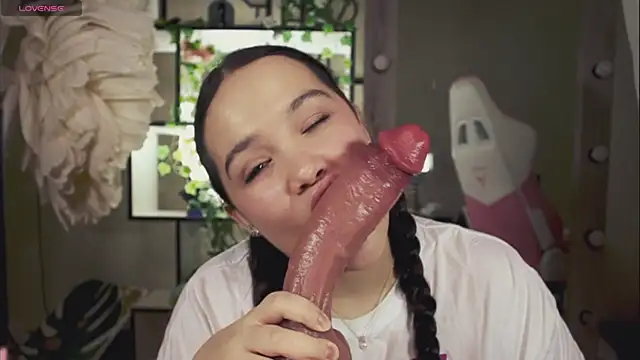 Chery Lady22 online show from 25, 1, 2025