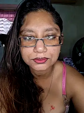Snapshot of Sivanija_21 chatting on 4, 2, 2025 Sivanija 21 online show from 4, 2, 2025