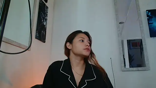 Snapshot of 3littleschoolteens chatting on 10, 9, 2025 3littleschoolteens online show from 10, 9, 2025