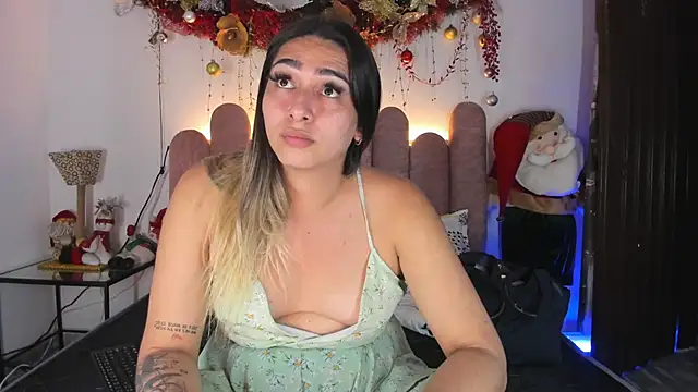 ISABELLASSMITH online show from 14, 1, 2025