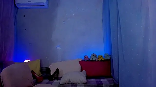 LickLizzy online show from 6, 2, 2025