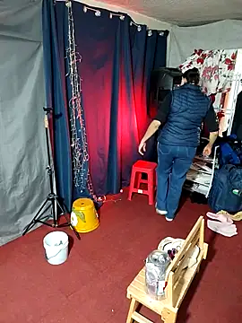 LaInsaciableIntensa online show from 19, 12, 2025