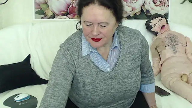 FlaviaSquirts online show from 17, 2, 2025