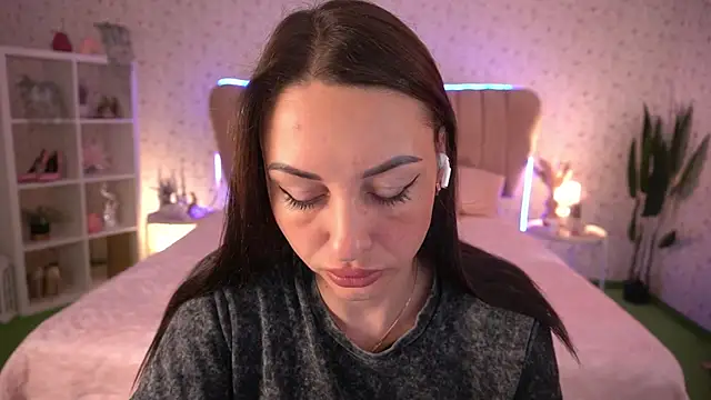 Snapshot of KristiiMax chatting on 4, 5, 2026 KristiiMax online show from 4, 5, 2026