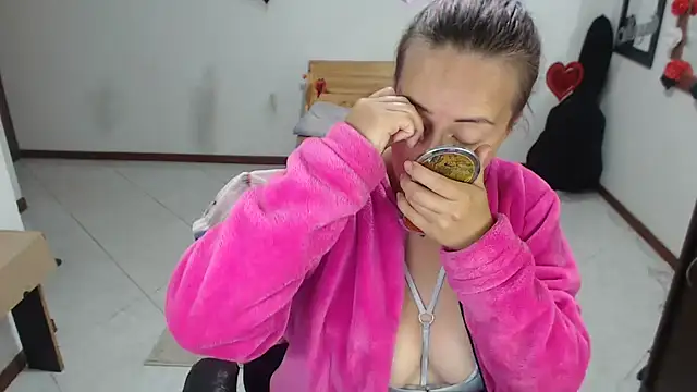 charlottezoe15 online show from 12, 2, 2026