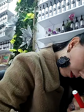 Snapshot of LunaZambrano chatting on 16, 2, 2025 LunaZambrano online show from 16, 2, 2025