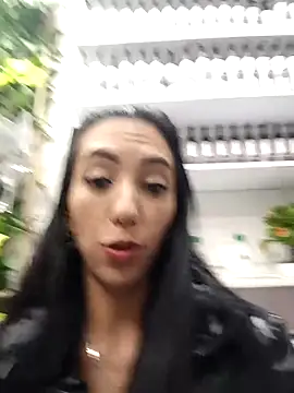 Snapshot of LunaZambrano chatting on 28, 2, 2025 LunaZambrano online show from 28, 2, 2025