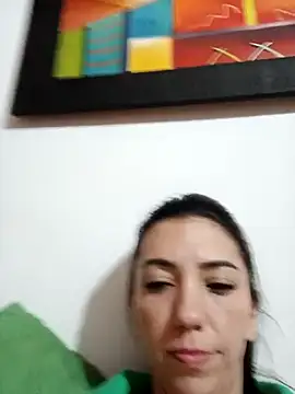 Snapshot of LunaZambrano chatting on 26, 9, 2025 LunaZambrano online show from 26, 9, 2025