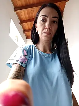 LunaZambrano online show from 10, 1, 2026