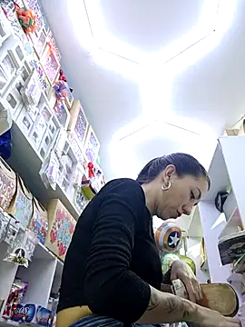 LunaZambrano online show from 2, 3, 2026