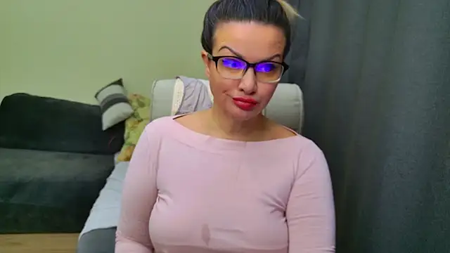 MishaMILF online show from 19, 12, 2025