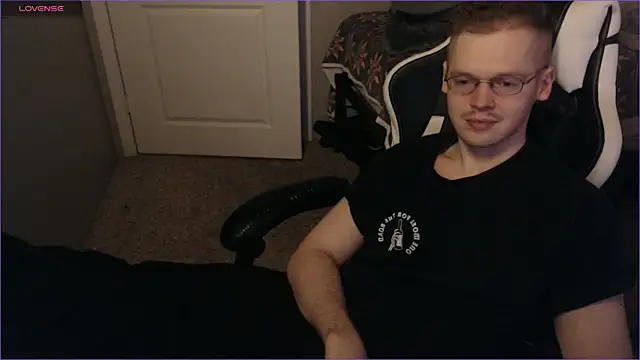 Snapshot of doloresman chatting on 6, 3, 2025 doloresman online show from 6, 3, 2025
