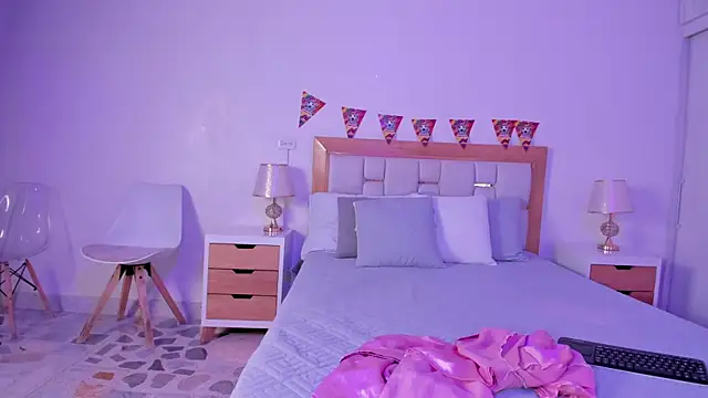 mia hank online show from 30, 6, 2026