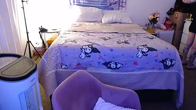 latinpetit online show from 13, 11, 2025