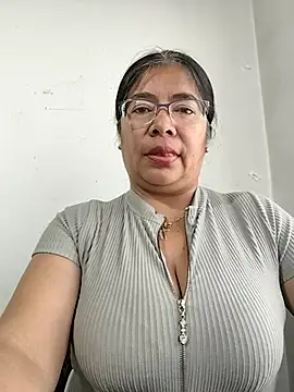   valentina18 online show from 4, 11, 2025