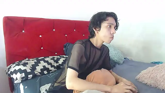 Snapshot of LAICK_01 chatting on 15, 9, 2025 LAICK 01 online show from 15, 9, 2025