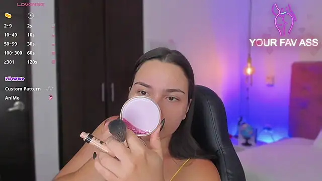 Snapshot of ava_blue chatting on 7, 2, 2025 ava blue online show from 7, 2, 2025