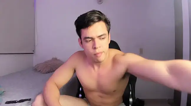 Snapshot of Lucian_Gomez_ chatting on 6, 2, 2025 Lucian Gomez  online show from 6, 2, 2025