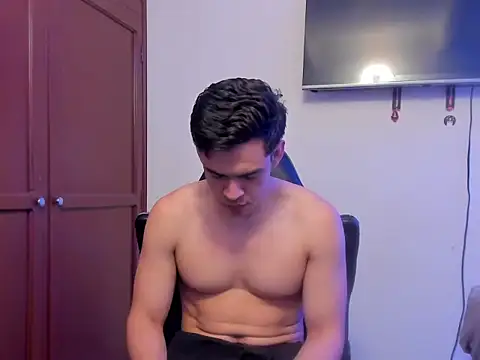 Snapshot of Lucian_Gomez_ chatting on 26, 9, 2025 Lucian Gomez  online show from 26, 9, 2025