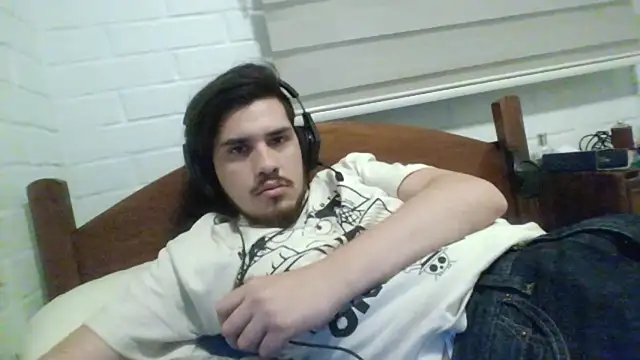 Snapshot of hung_weeb chatting on 11, 12, 2024 hung weeb online show from 11, 12, 2024