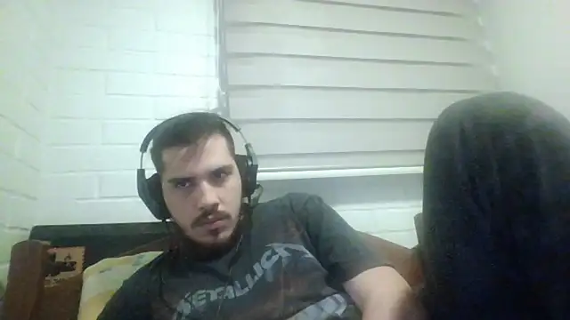 Snapshot of hung_weeb chatting on 5, 2, 2025 hung weeb online show from 5, 2, 2025