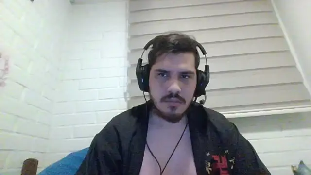 Snapshot of hung_weeb chatting on 6, 2, 2026 hung weeb online show from 6, 2, 2026