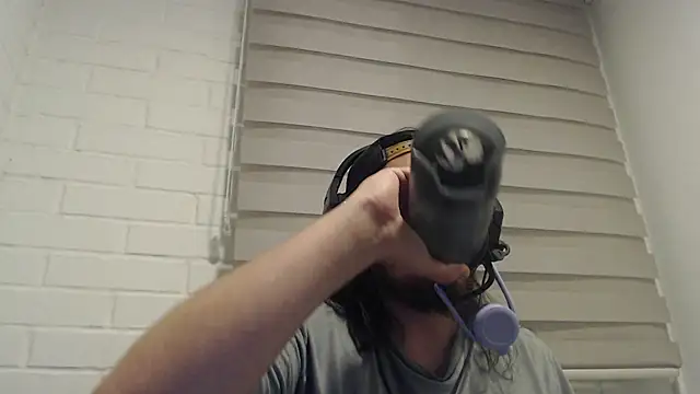 Snapshot of hung_weeb chatting on 17, 2, 2026 hung weeb online show from 17, 2, 2026