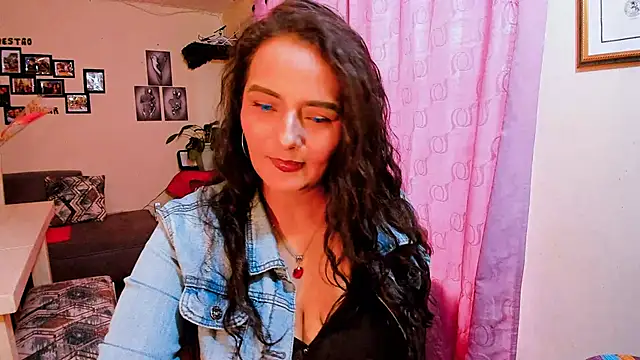 emma luxy online show from 15, 1, 2026