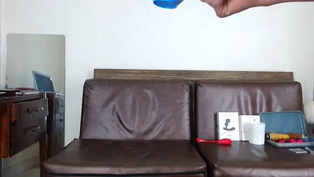 Snapshot of Courtney_Valeria chatting on 9, 11, 2025 Courtney Valeria online show from 9, 11, 2025