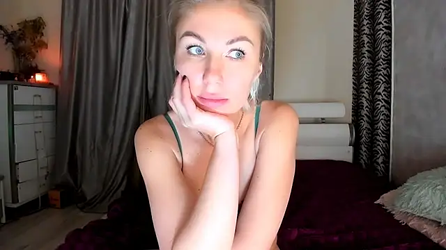 Snapshot of _SABOTAGE_ chatting on 11, 12, 2024 SABOTAGE online show from 11, 12, 2024