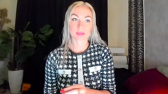 Snapshot of _SABOTAGE_ chatting on 9, 9, 2025 SABOTAGE online show from 9, 9, 2025