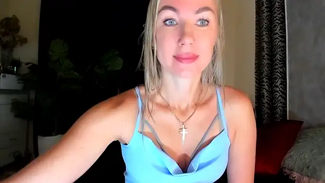 Snapshot of _SABOTAGE_ chatting on 19, 9, 2025 SABOTAGE online show from 19, 9, 2025