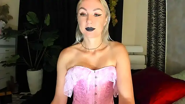 Snapshot of _SABOTAGE_ chatting on 17, 10, 2025 SABOTAGE online show from 17, 10, 2025