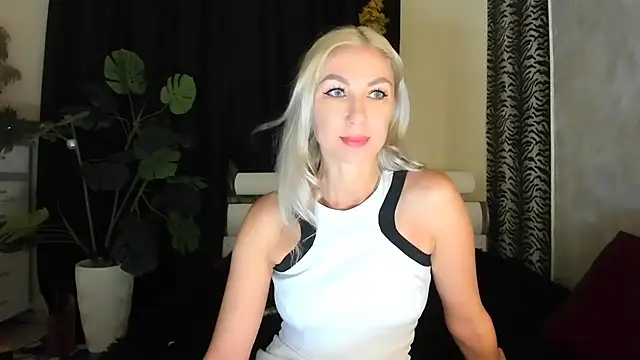 Snapshot of _SABOTAGE_ chatting on 7, 11, 2025 SABOTAGE online show from 7, 11, 2025