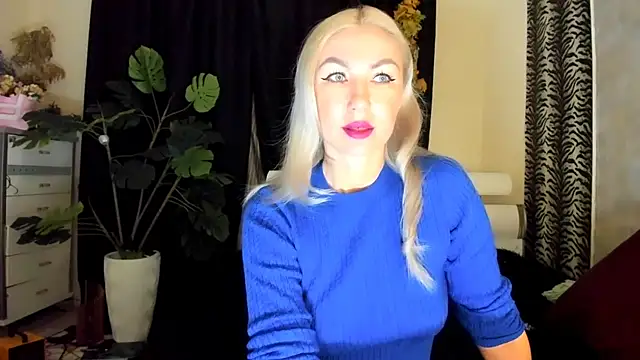 Snapshot of _SABOTAGE_ chatting on 8, 11, 2025 SABOTAGE online show from 8, 11, 2025