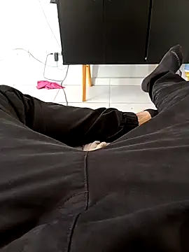 Santosgui14 online show from 19, 11, 2025