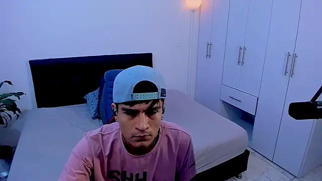 Eiden allenx online show from 17, 1, 2025