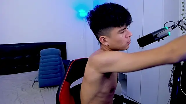 Eiden allenx online show from 28, 1, 2025