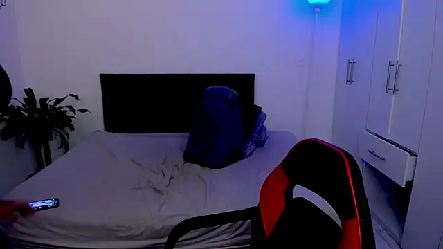 Eiden allenx online show from 4, 2, 2025