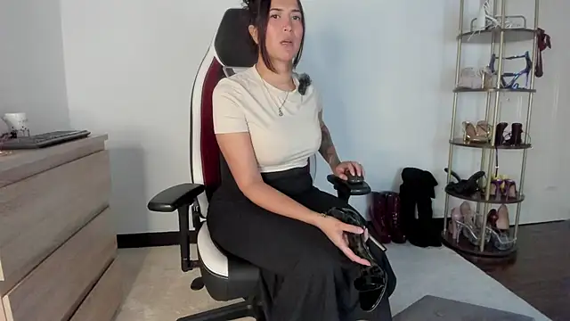 gingirel  online show from 18, 1, 2026