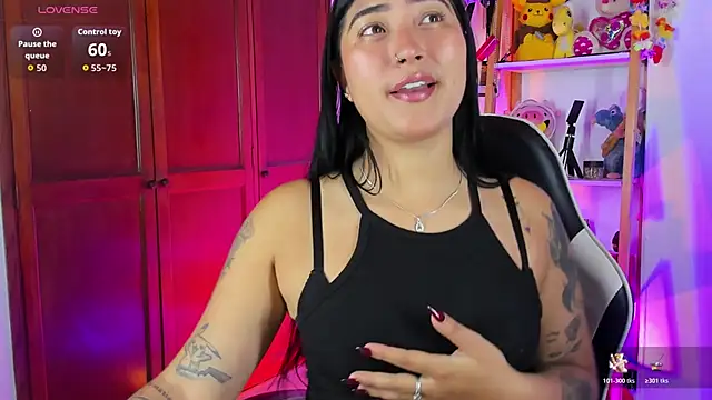 eymy-hadid online show from 9, 11, 2025