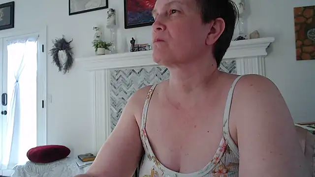 Snapshot of AuroraWillows chatting on 6, 3, 2026 AuroraWillows online show from 6, 3, 2026